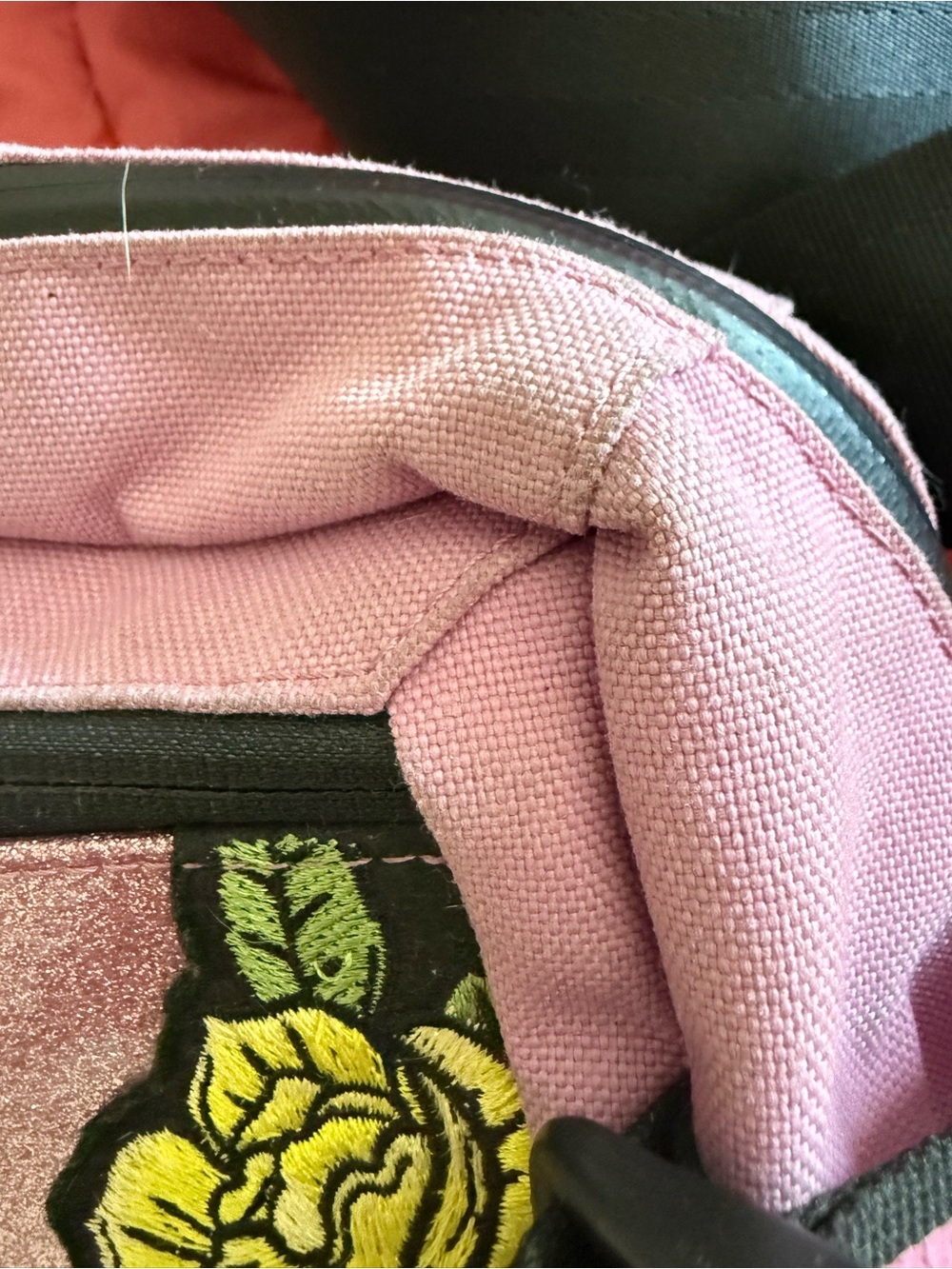 Chrome Industries Floral Embroidered Sling Bag RARE and sold out - Picture 8 of 11